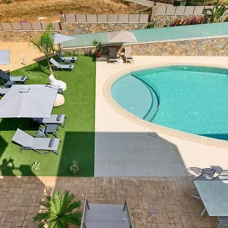 New Cozy In Crete Coast With Pool And Dining Area Apartament