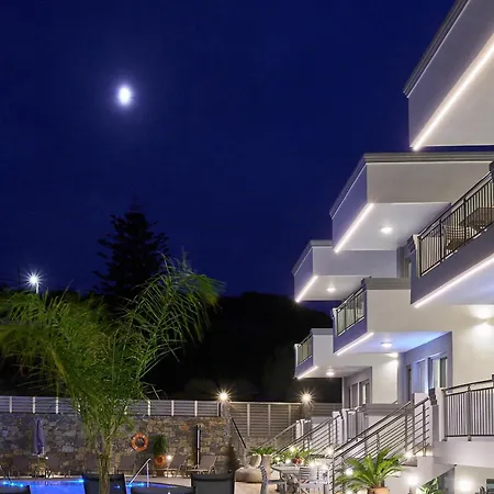New Cozy In Crete Coast With Pool And Dining Area