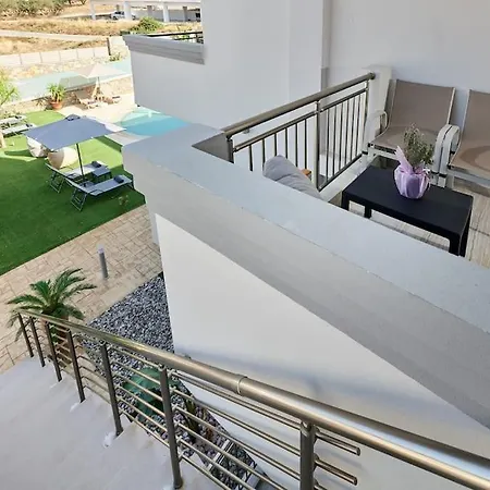 New Cozy In Crete Coast With Pool And Dining Area *