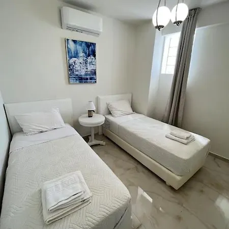 New Cozy In Crete Coast With Pool And Dining Area Magnisía