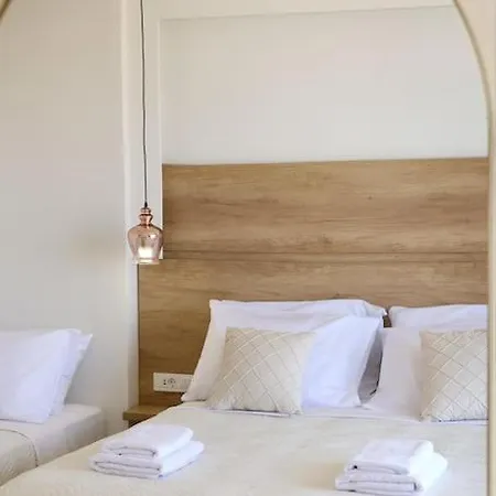 New Cozy In Crete Coast With Pool And Dining Area Apartment