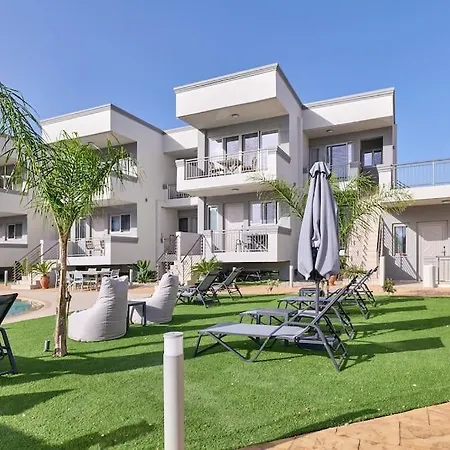 Apartment New Cozy In Crete Coast With Pool And Dining Area