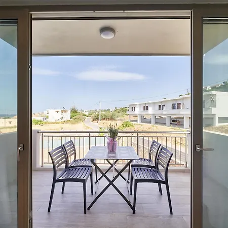 New Cozy In Crete Coast With Pool And Dining Area Apartment