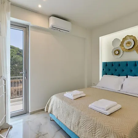 New Cozy In Crete Coast With Pool And Dining Area Magnisía